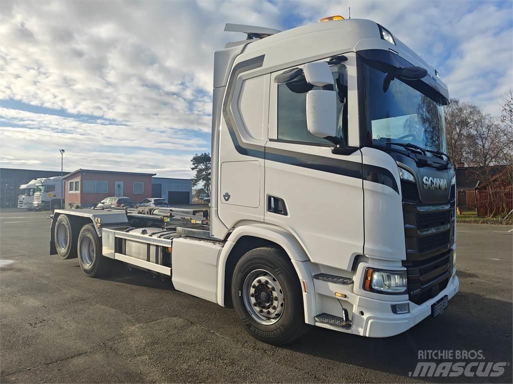 Scania R580 Hákový nosič kontajnerov