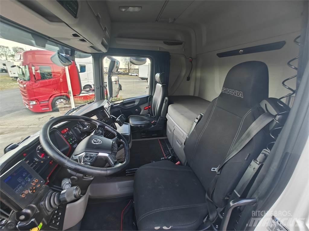 Scania R580 Hákový nosič kontajnerov