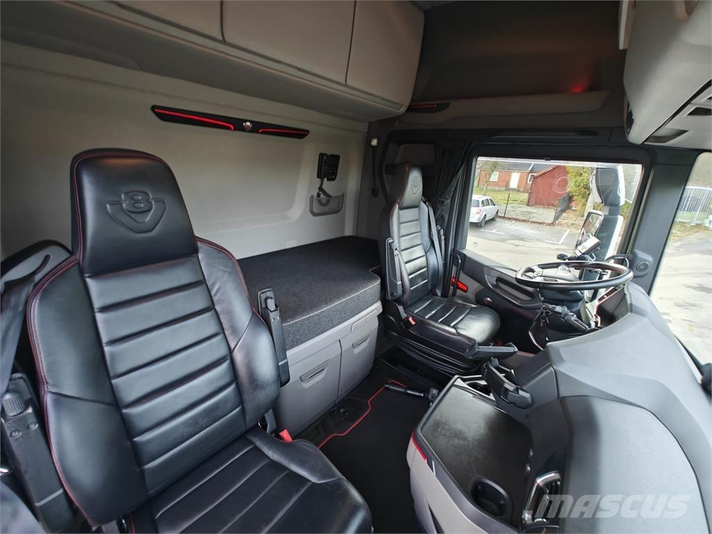 Scania S770 Hákový nosič kontajnerov