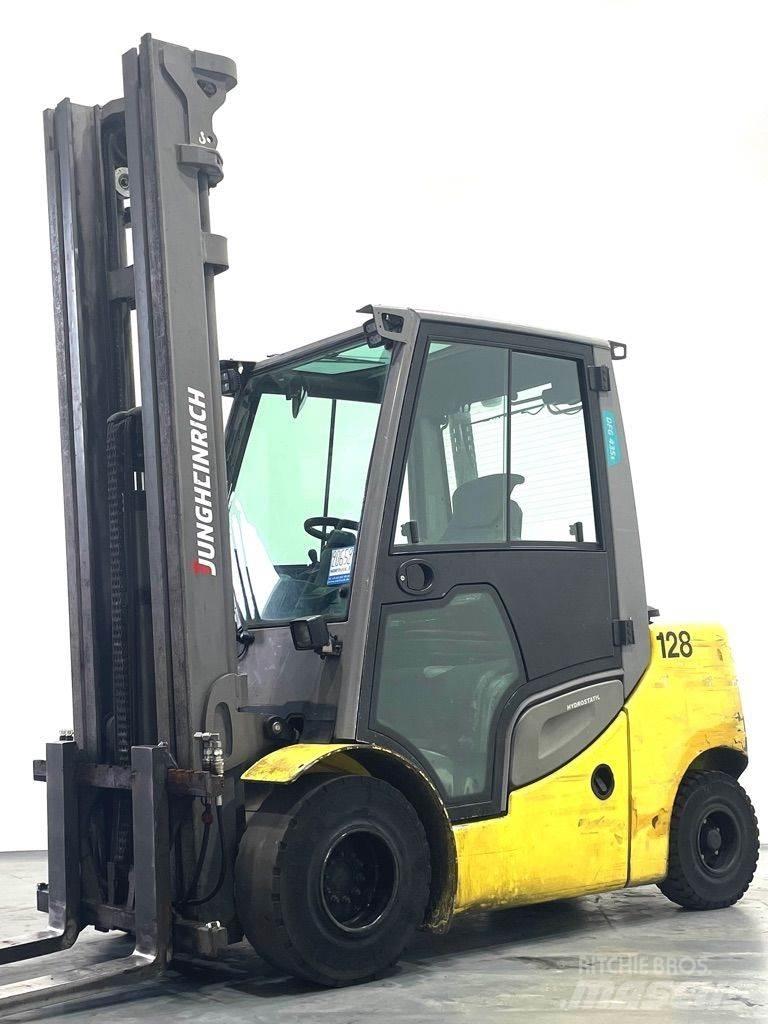 Jungheinrich DFG 435s Dieselové vozíky