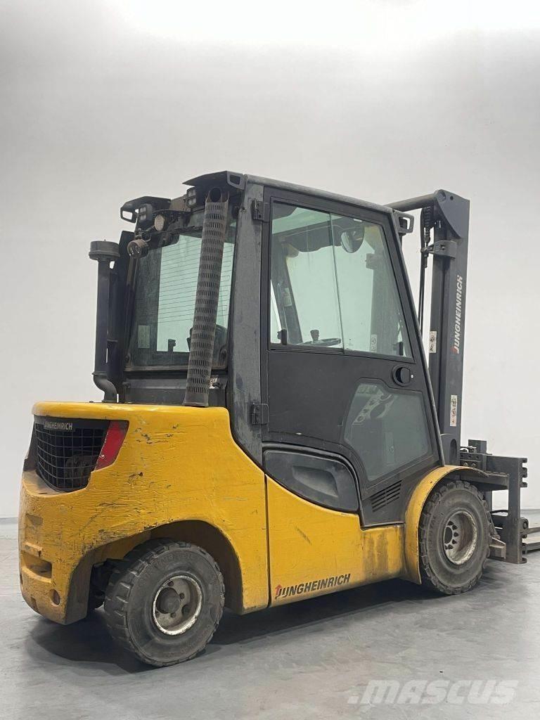 Jungheinrich DFG430S Dieselové vozíky