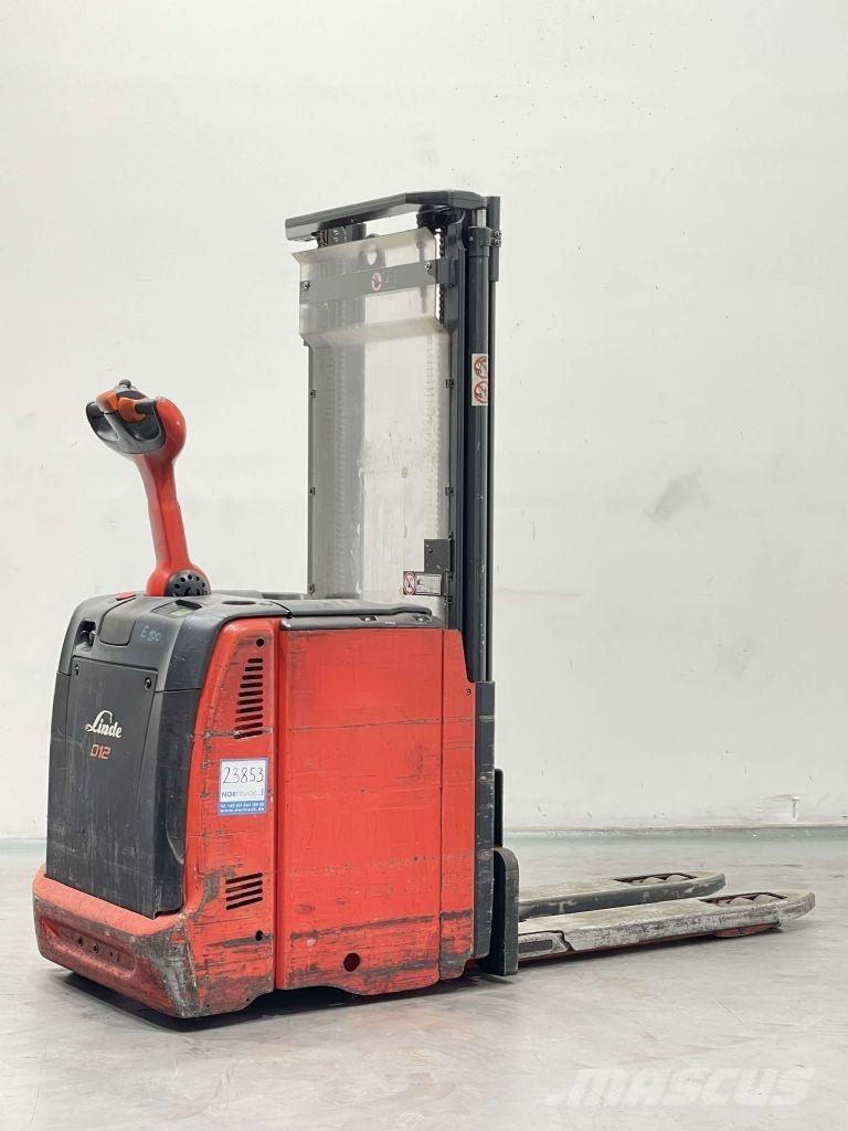 Linde D12-133 Ručne vedené vysokozdvižné vozíky