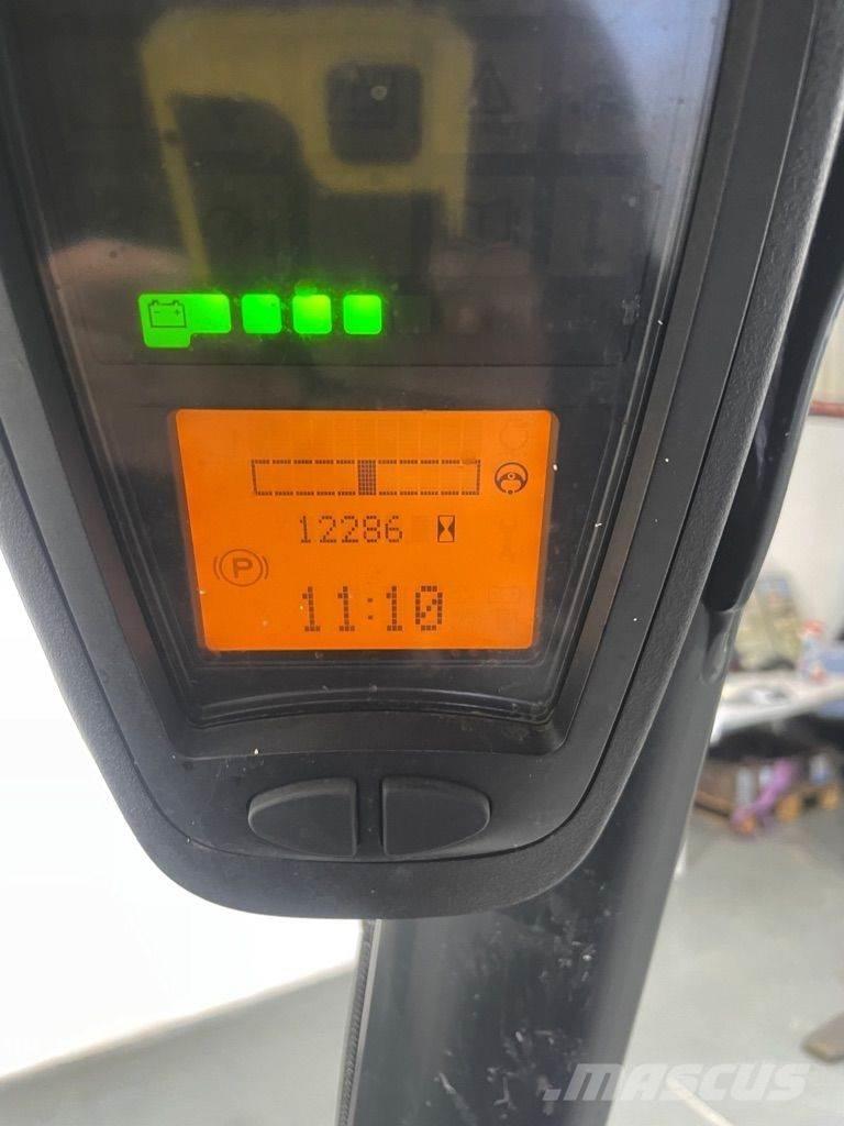 Linde E16L-386-EVO Akumulátorové vozíky