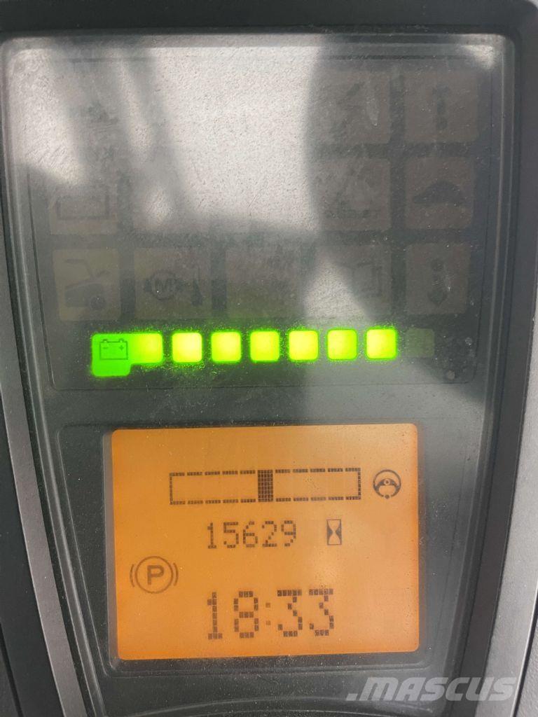 Linde E30H-01/600-387 Akumulátorové vozíky