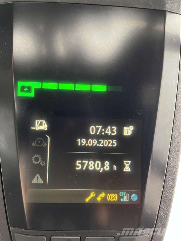 Linde E50HL-01-388 Akumulátorové vozíky