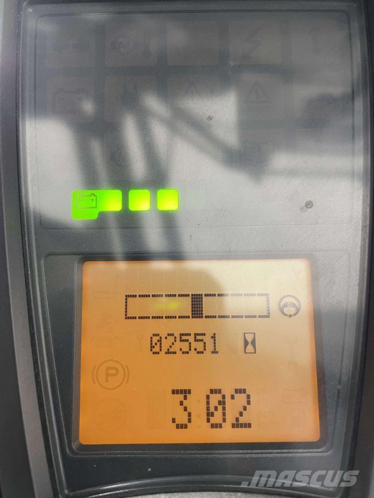 Linde E50HL-01-388 Akumulátorové vozíky