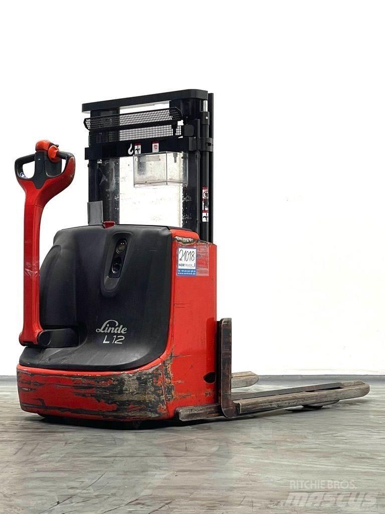 Linde L12-1172 Ručne vedené vysokozdvižné vozíky