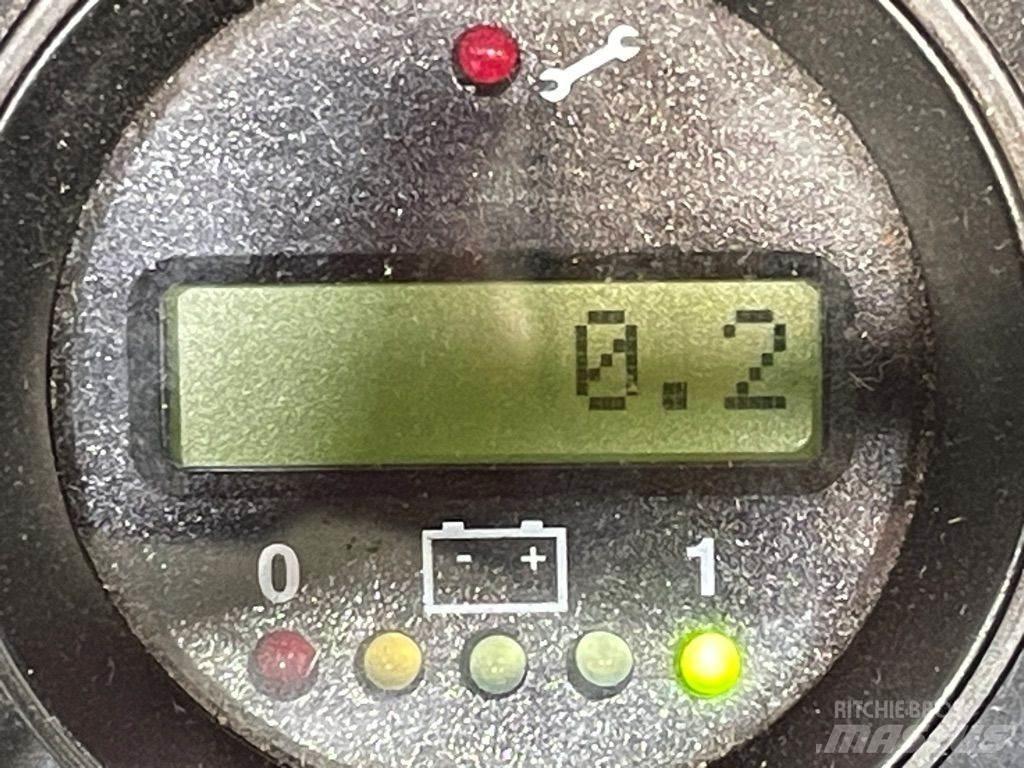 Logitrans Self1002 Ručne vedené vysokozdvižné vozíky