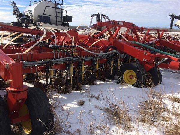Bourgault 3310 Mechanické sejačky