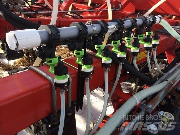 Bourgault 3310 Mechanické sejačky