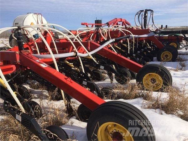 Bourgault 3310 Mechanické sejačky