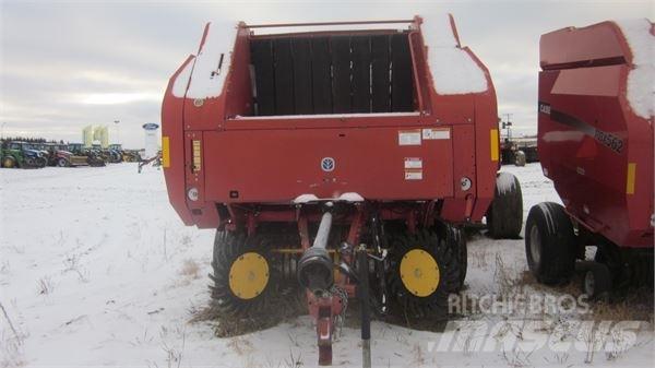 New Holland BR780 Lisy na okrúhle balíky