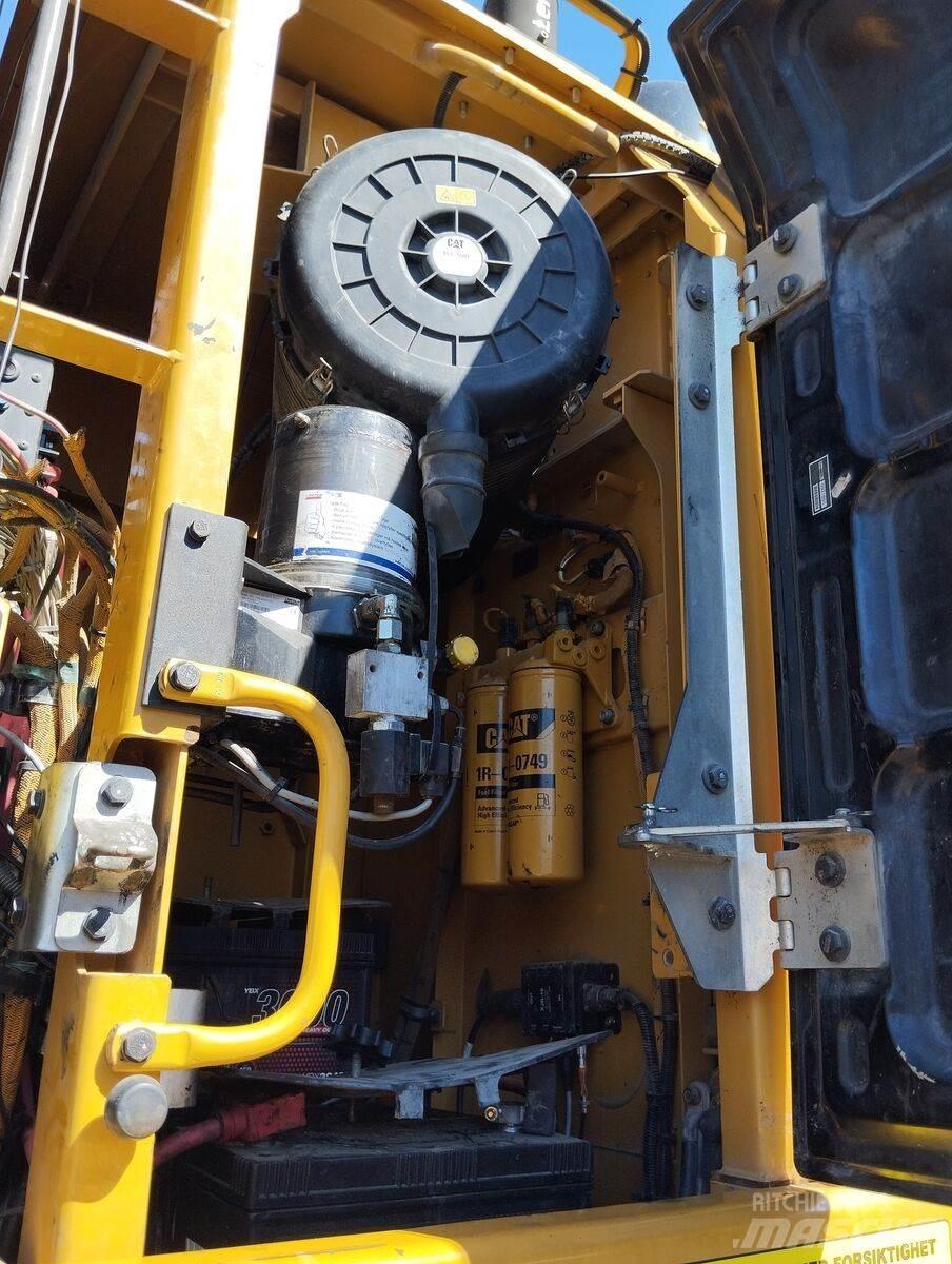 CAT 340F Pásové rýpadlá