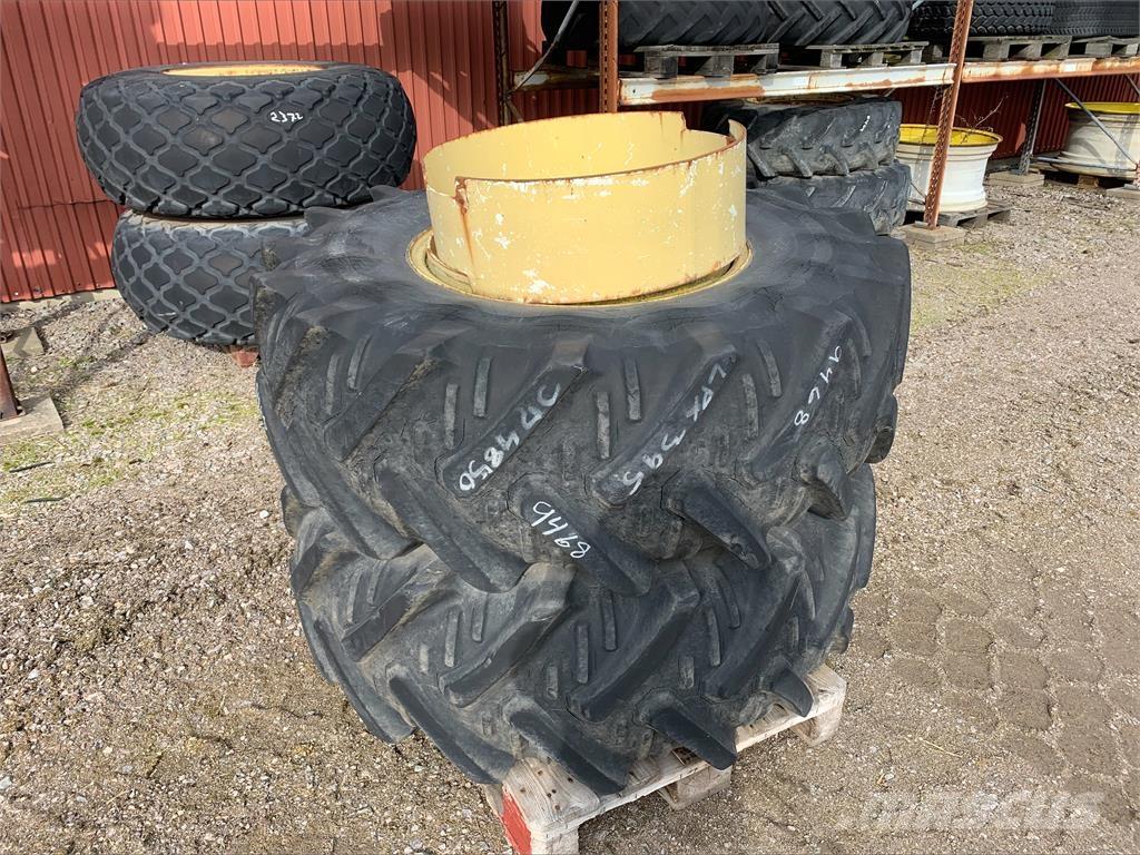  18.4x26 dubbelmontage Pneumatiky, kolesá a ráfiky