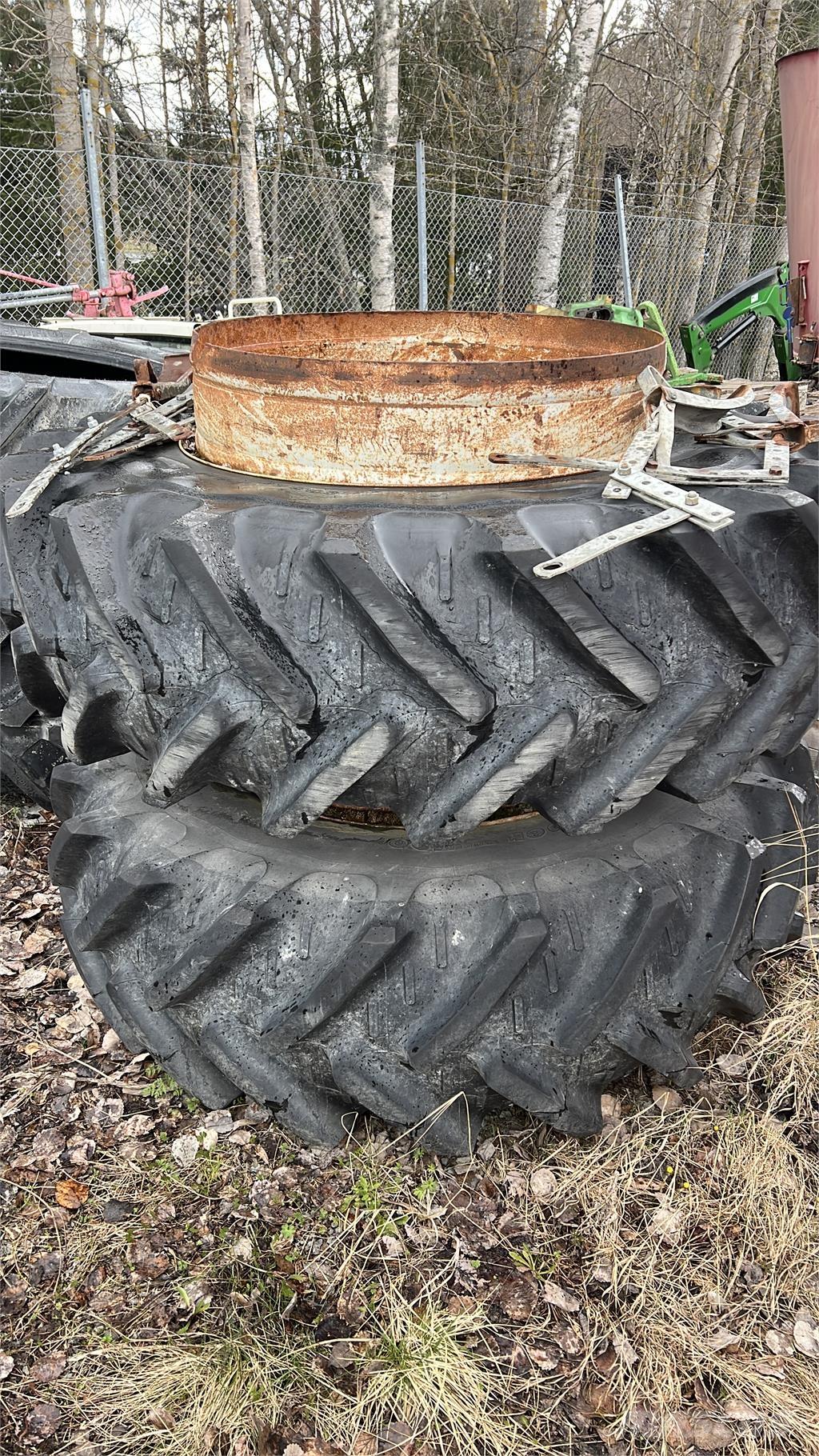  20.8R 38 Pneumatiky, kolesá a ráfiky