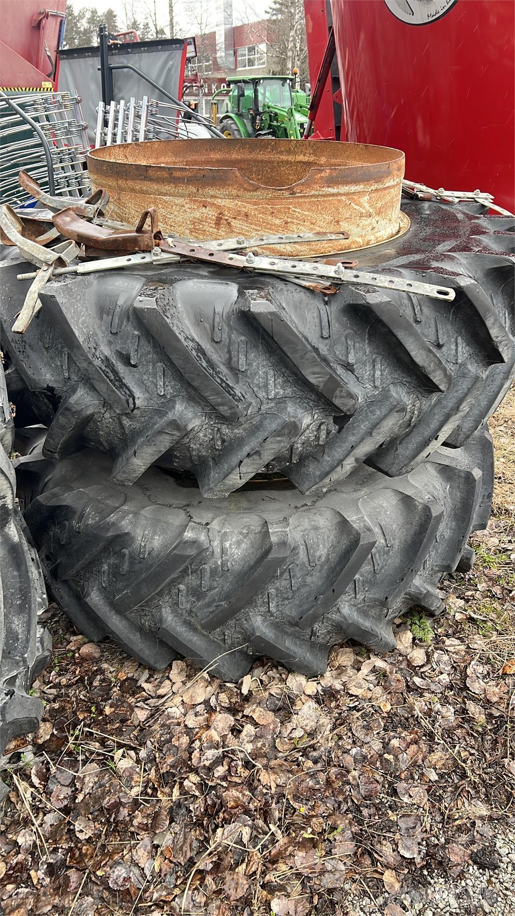  20.8R 38 Pneumatiky, kolesá a ráfiky