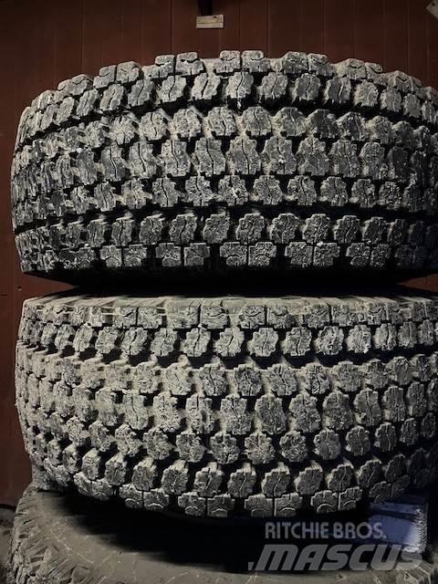  26.5X25 SNÖHJUL Pneumatiky, kolesá a ráfiky