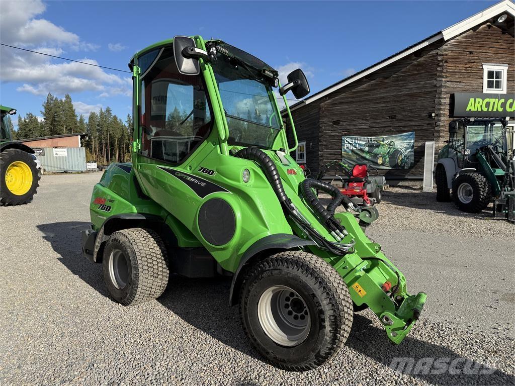 Avant 760i Šmykom riadené nakladače