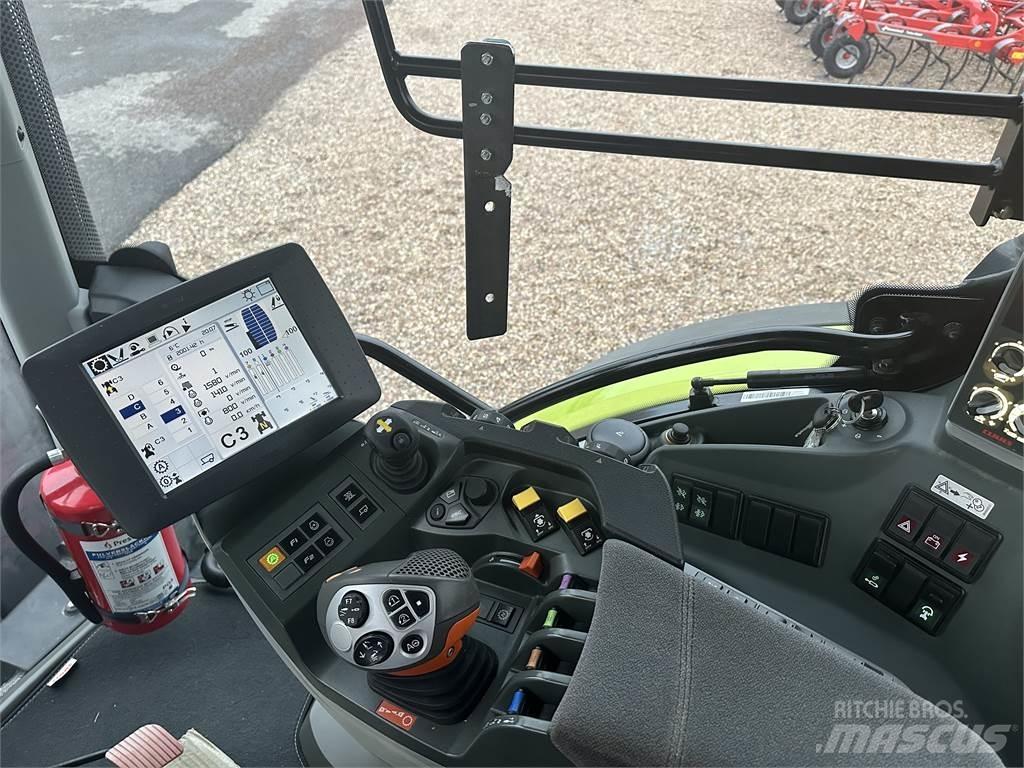 CLAAS Arion 650 Traktory