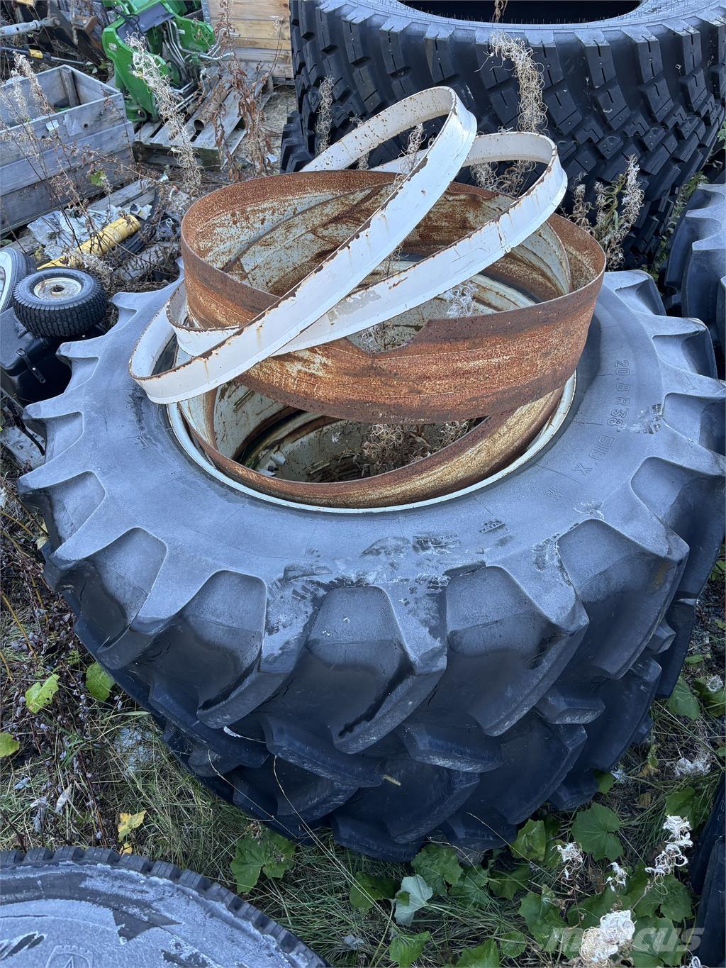  Dubbelmontage Pneumatiky, kolesá a ráfiky