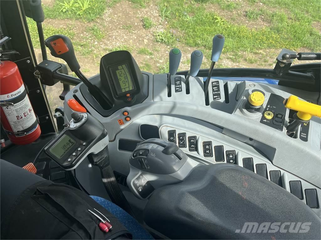 Ford New Holland T6040 Traktory