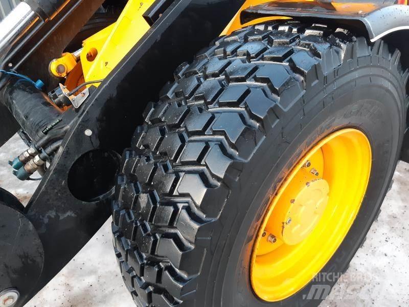JCB 411 HT STORA BM Kolesové nakladače