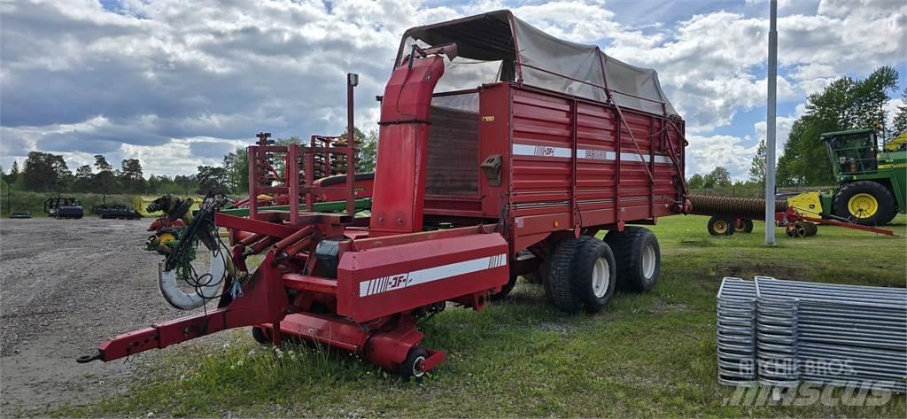 JF 3500 HACKVAGN Samozberacie vozy