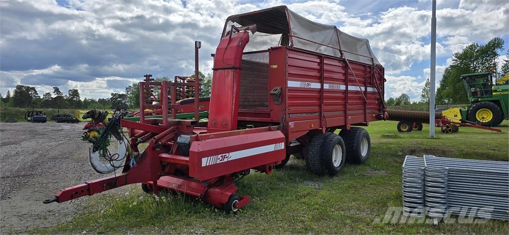 JF 3500 HACKVAGN Samozberacie vozy