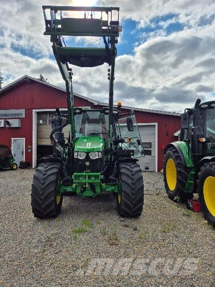 John Deere 6090M Traktory