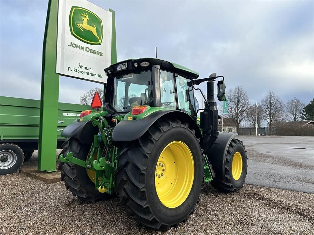 John Deere 6120M Traktory