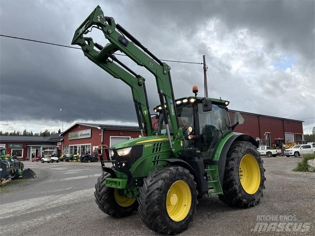 John Deere 6130R Traktory
