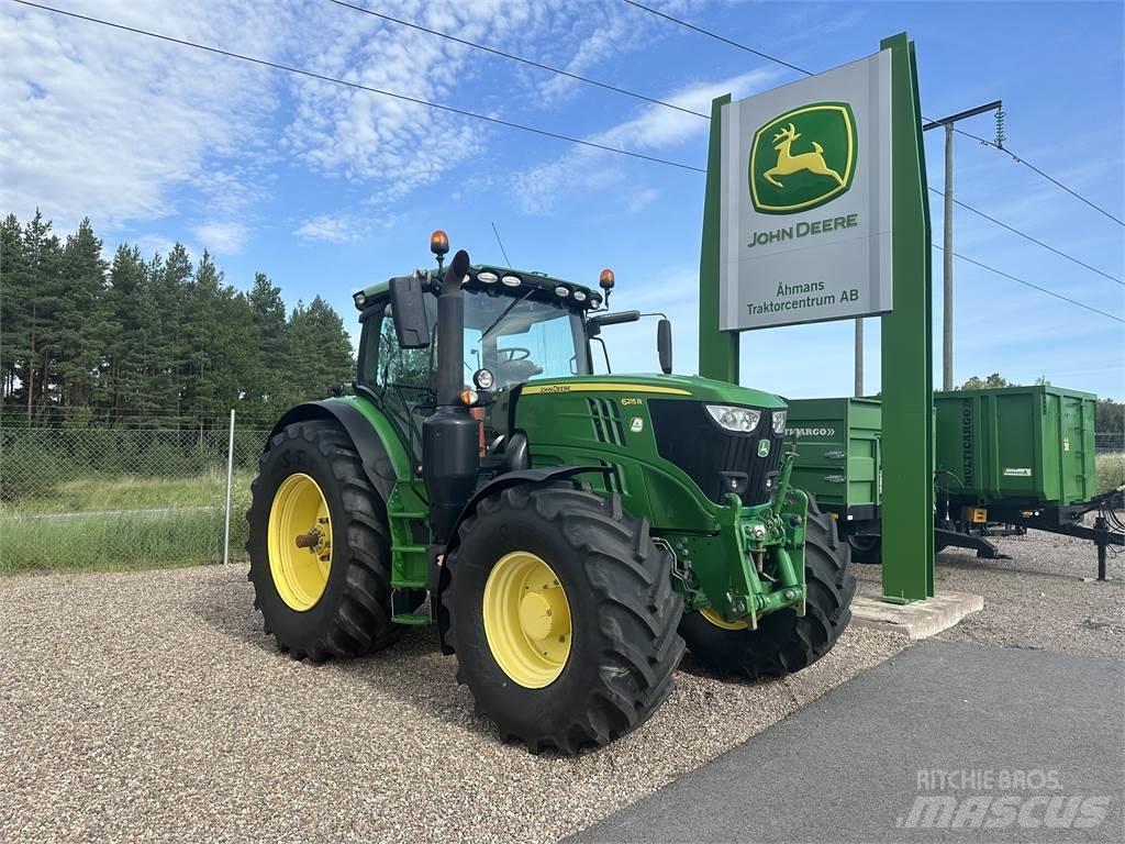 John Deere 6215R Traktory
