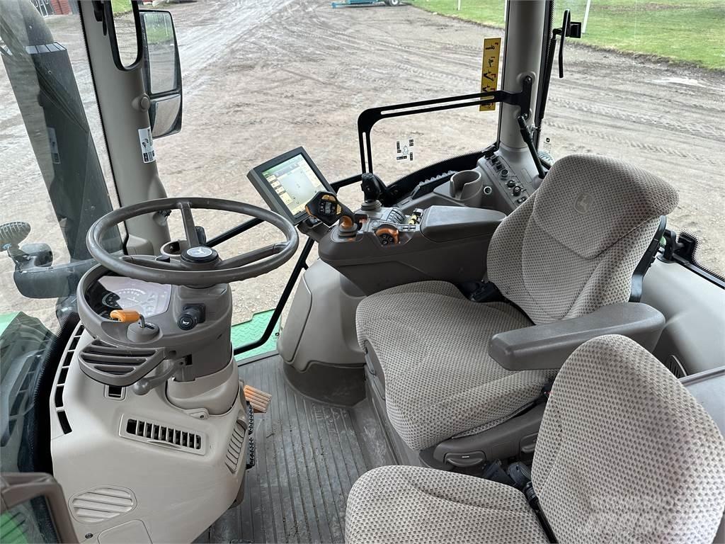 John Deere 6250R Traktory