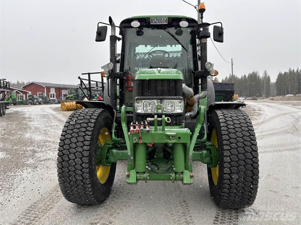 John Deere 6430 Traktory