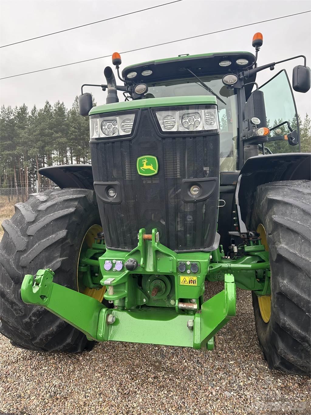 John Deere 7310R Traktory