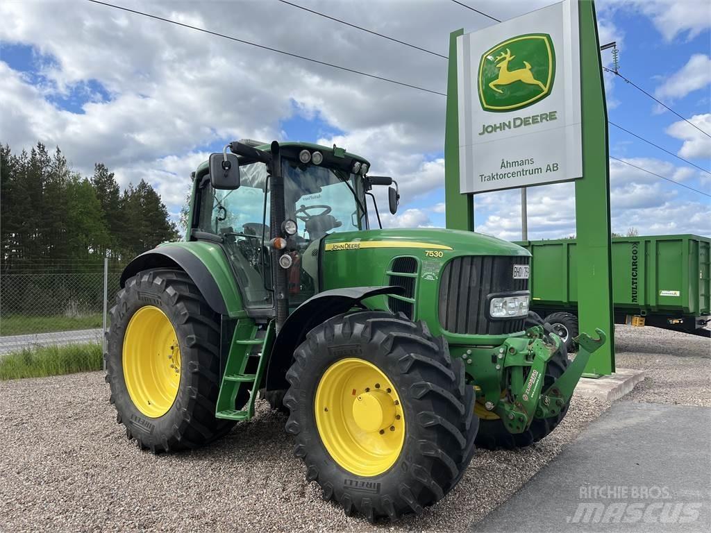 John Deere 7530 Premium Traktory
