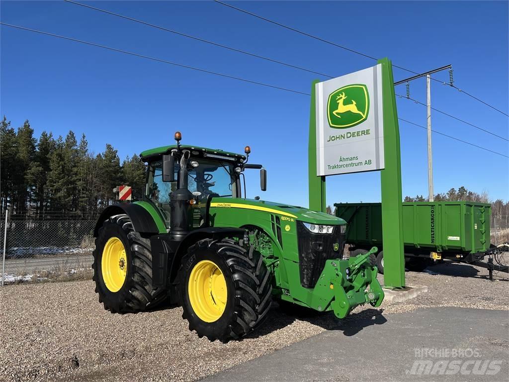 John Deere 8370R Traktory
