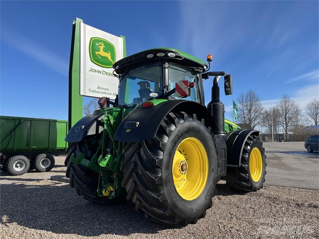 John Deere 8370R Traktory