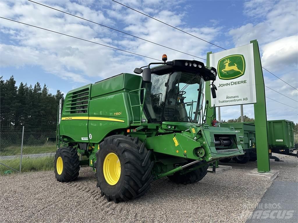 John Deere T550 Kombinované zberacie stroje
