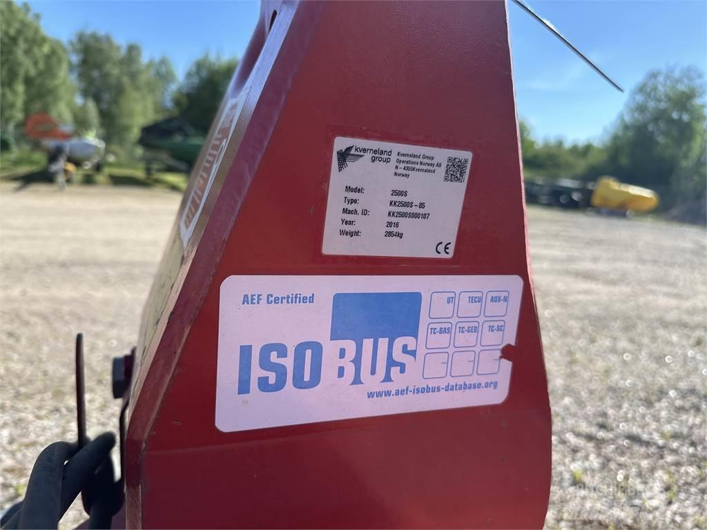 Kverneland 2500S-6 Dvojstranné pluhy