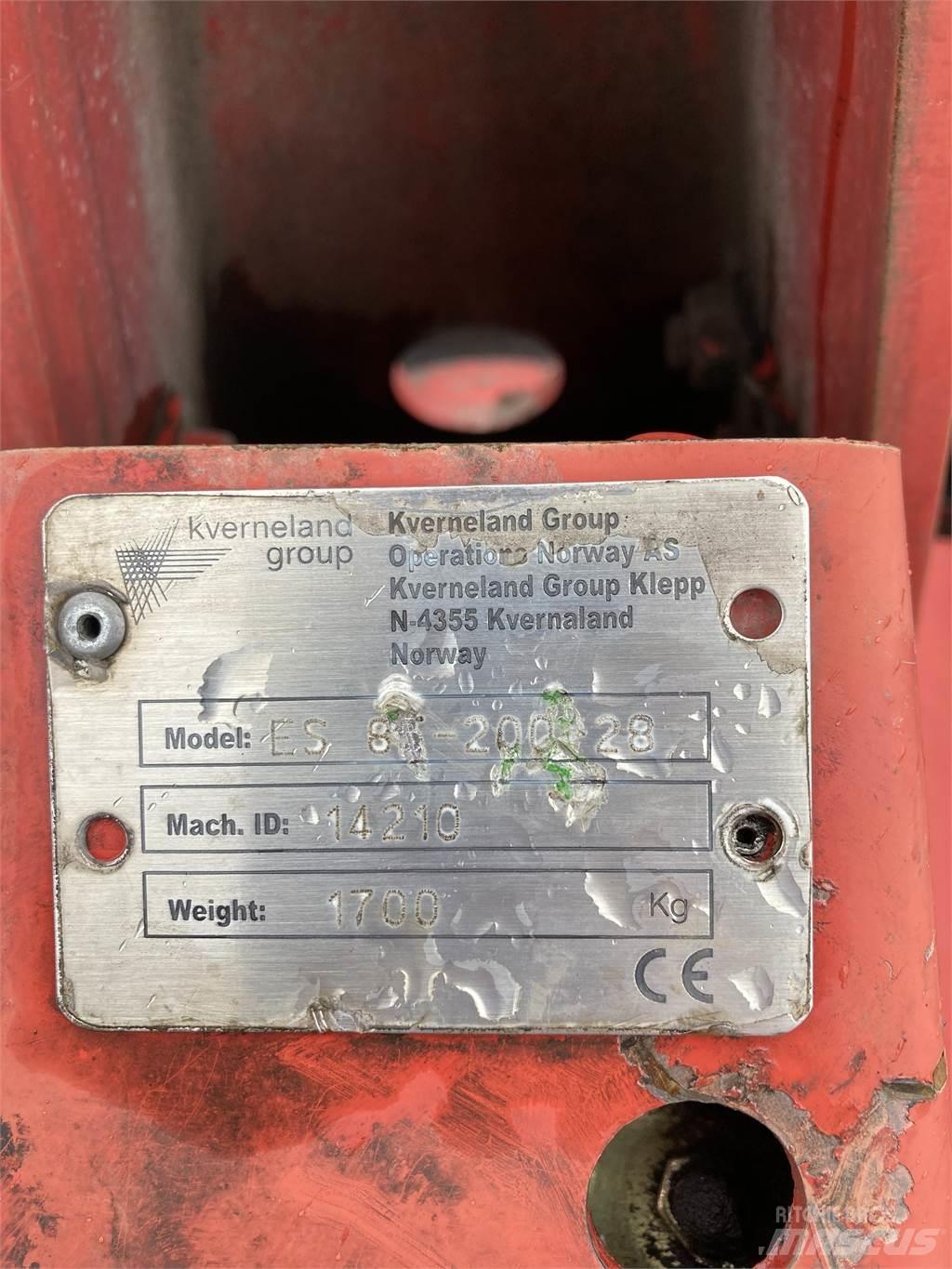 Kverneland ES85-200-5 Dvojstranné pluhy