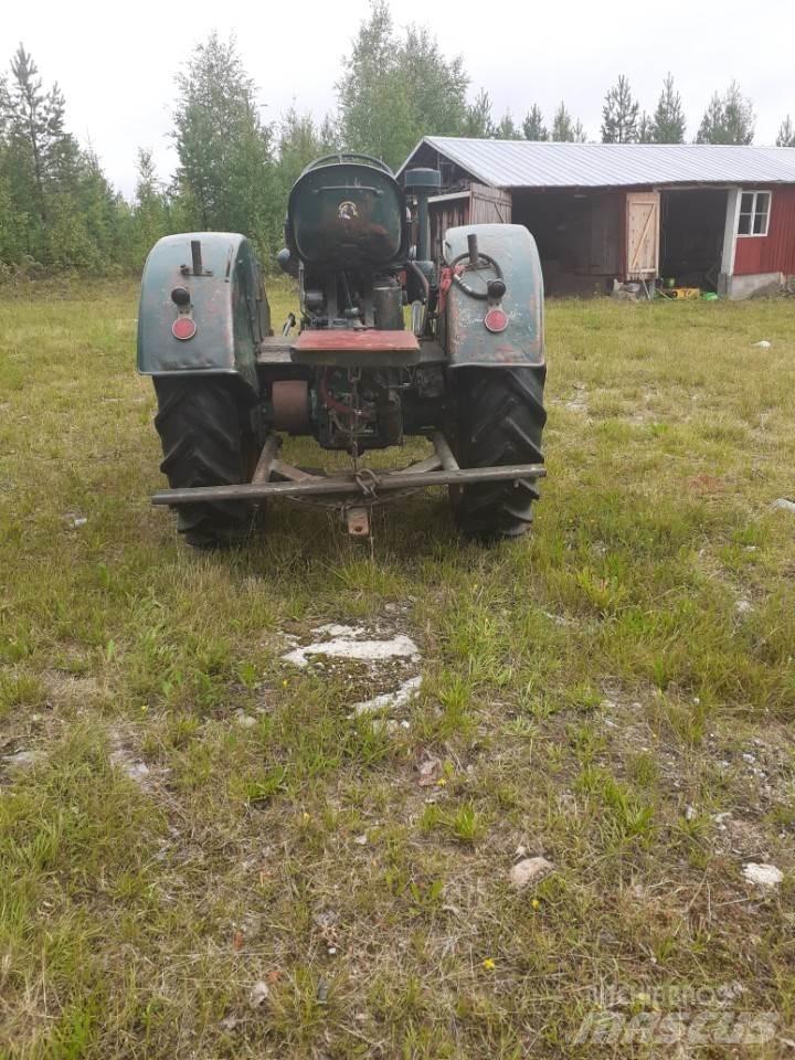 MAN 33A Traktory