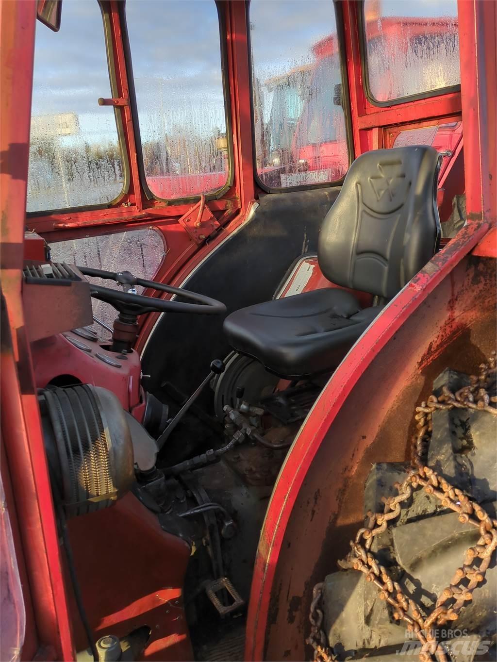 Massey Ferguson 135 Traktory