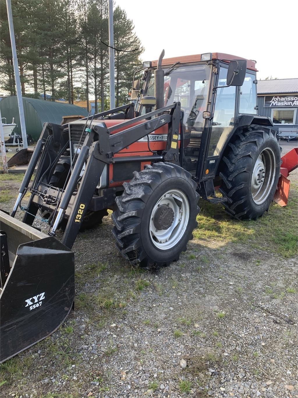 Massey Ferguson 365 4WD Traktory