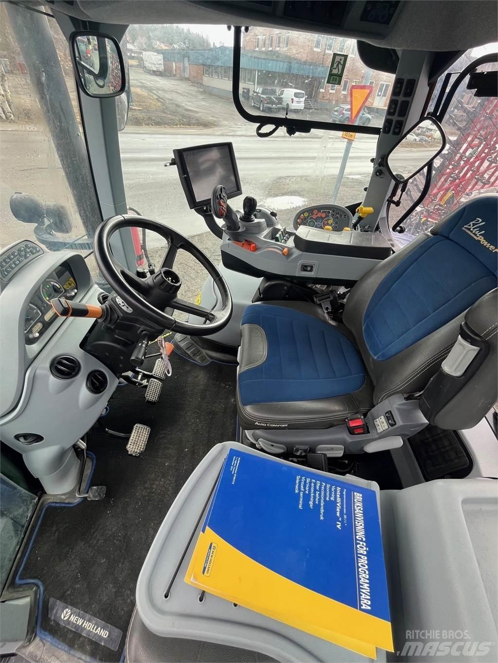 New Holland T7.225 Traktory