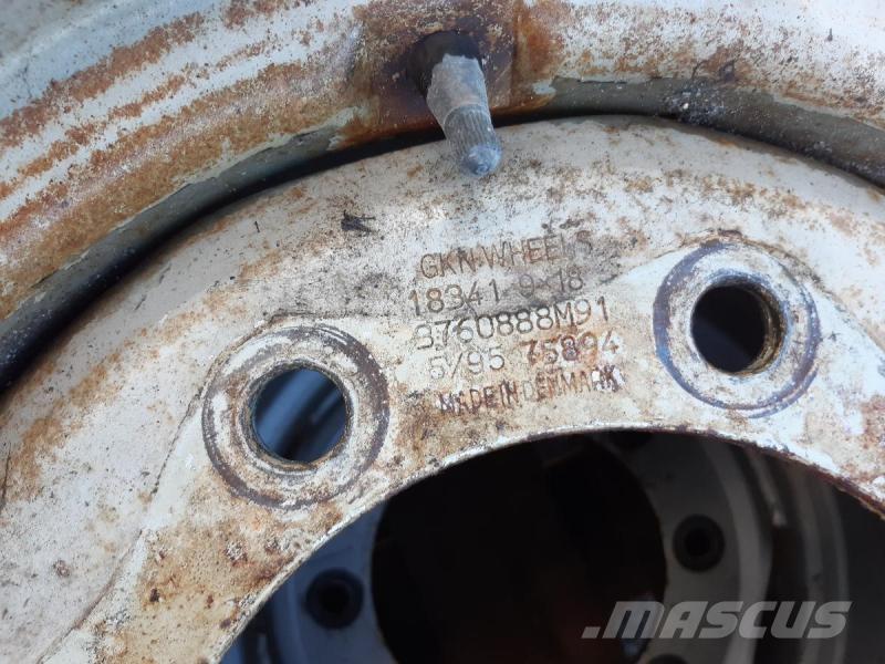  TRAKTOR HJUL 10,5/80-18 Pneumatiky, kolesá a ráfiky