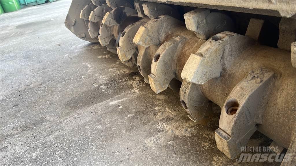  UML DT 200 Ďalšie stroje na spracovanie pôdy a príslušenstvo