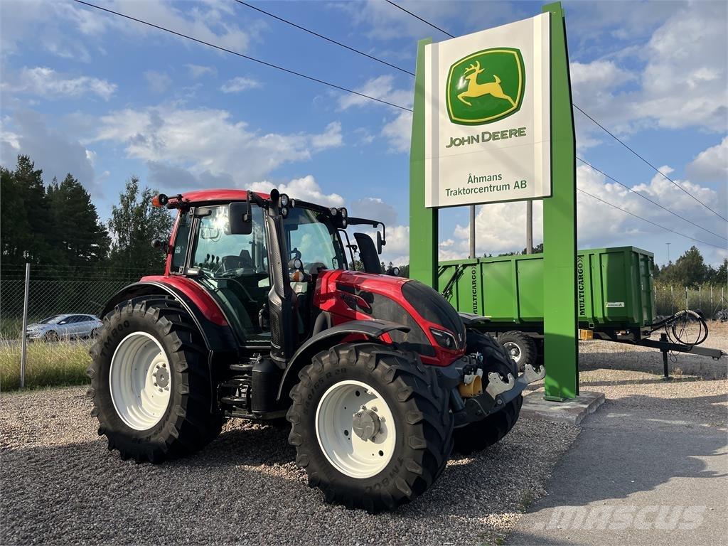 Valtra N174 Traktory