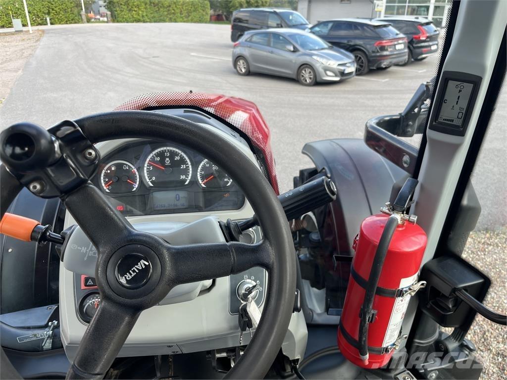 Valtra N174 Traktory