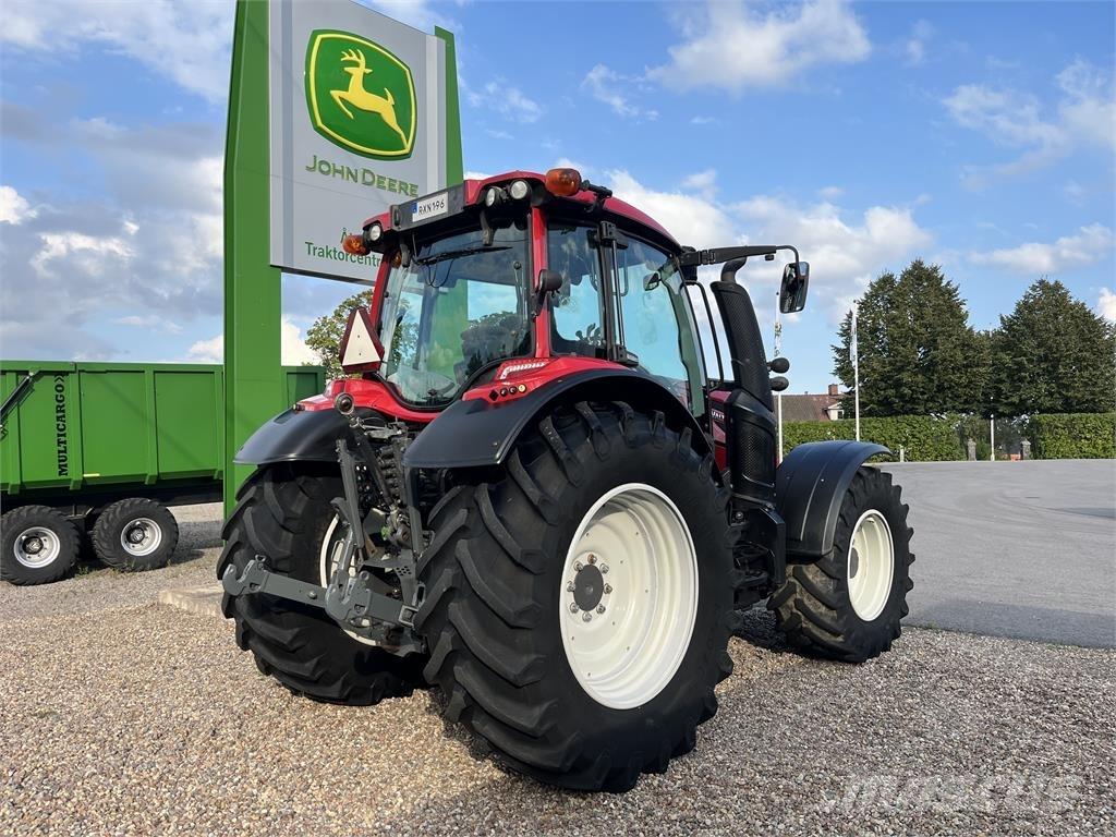 Valtra N174 Traktory